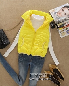 探秘韓版秋季女裝批發(fā)市場 潮流小衫趨勢、價格與庫存信息指南